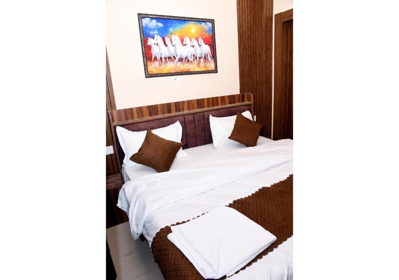Basāri Tirupati Balaji Inn Bageshwar Dham מראה חיצוני תמונה
