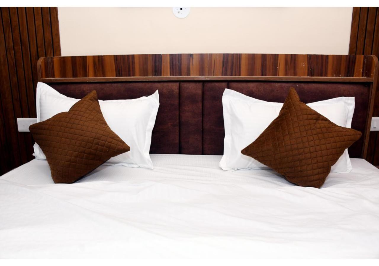 Basāri Tirupati Balaji Inn Bageshwar Dham מראה חיצוני תמונה
