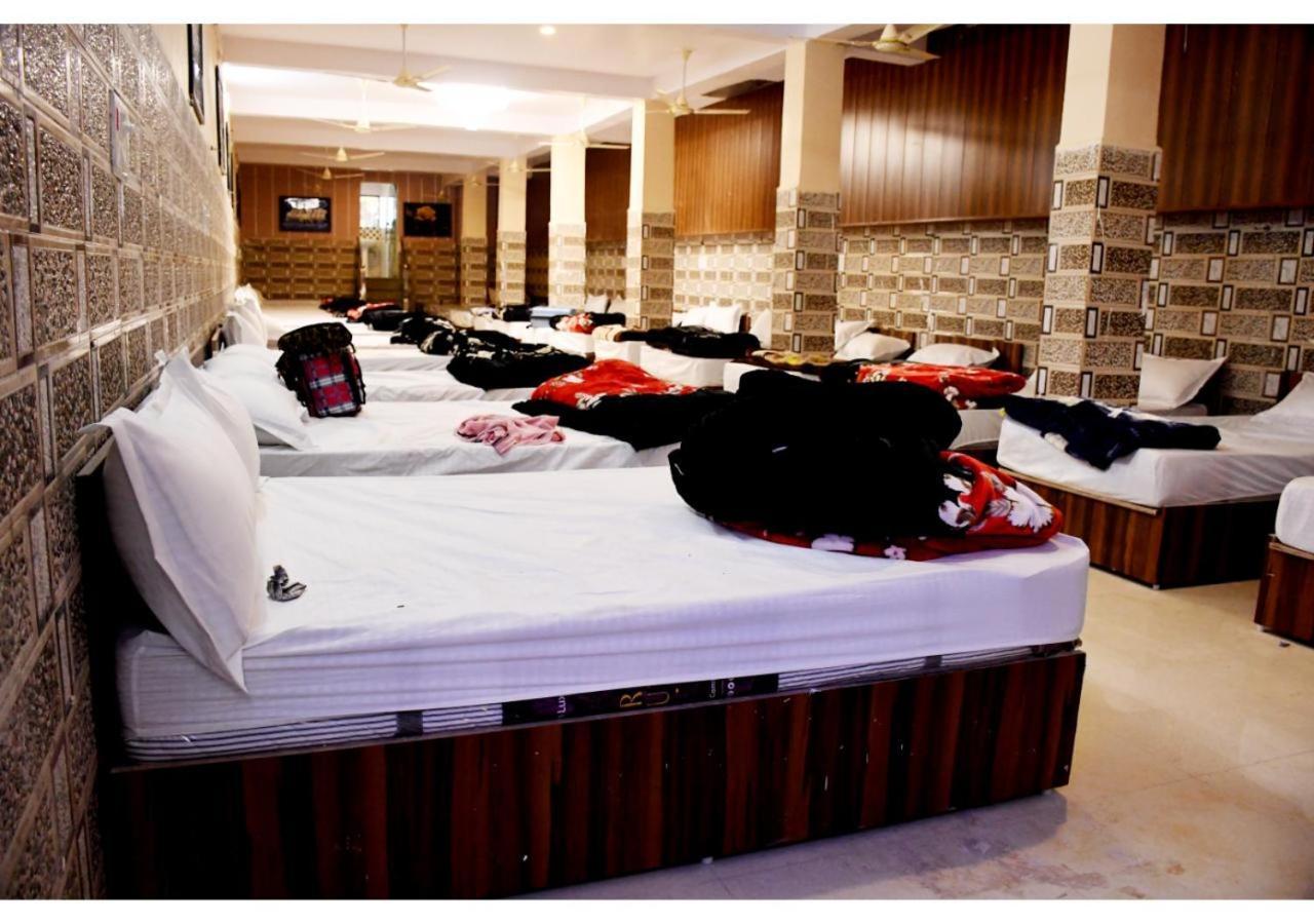 Basāri Tirupati Balaji Inn Bageshwar Dham מראה חיצוני תמונה