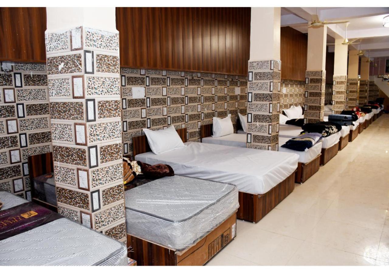 Basāri Tirupati Balaji Inn Bageshwar Dham מראה חיצוני תמונה