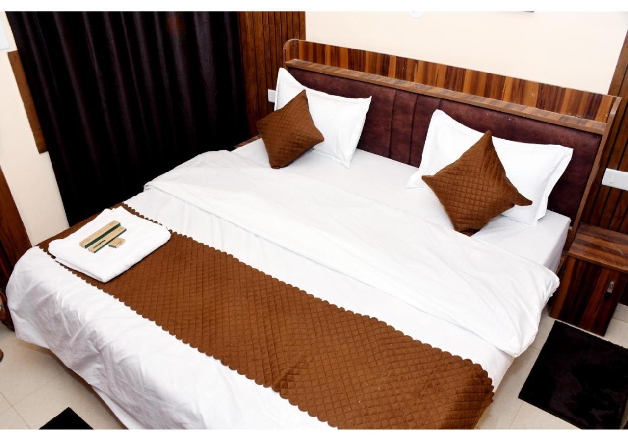 Basāri Tirupati Balaji Inn Bageshwar Dham מראה חיצוני תמונה