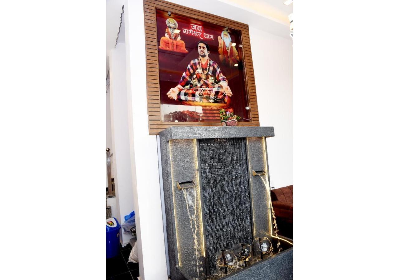Basāri Tirupati Balaji Inn Bageshwar Dham מראה חיצוני תמונה